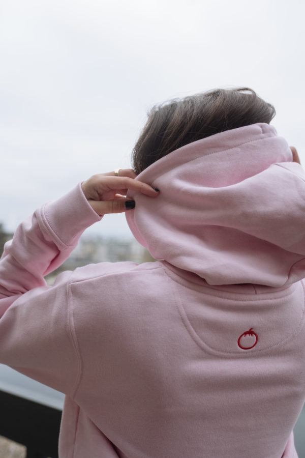 Dos du hoodie unisexe Rose Rosette Pomodoro avec capuche visible.